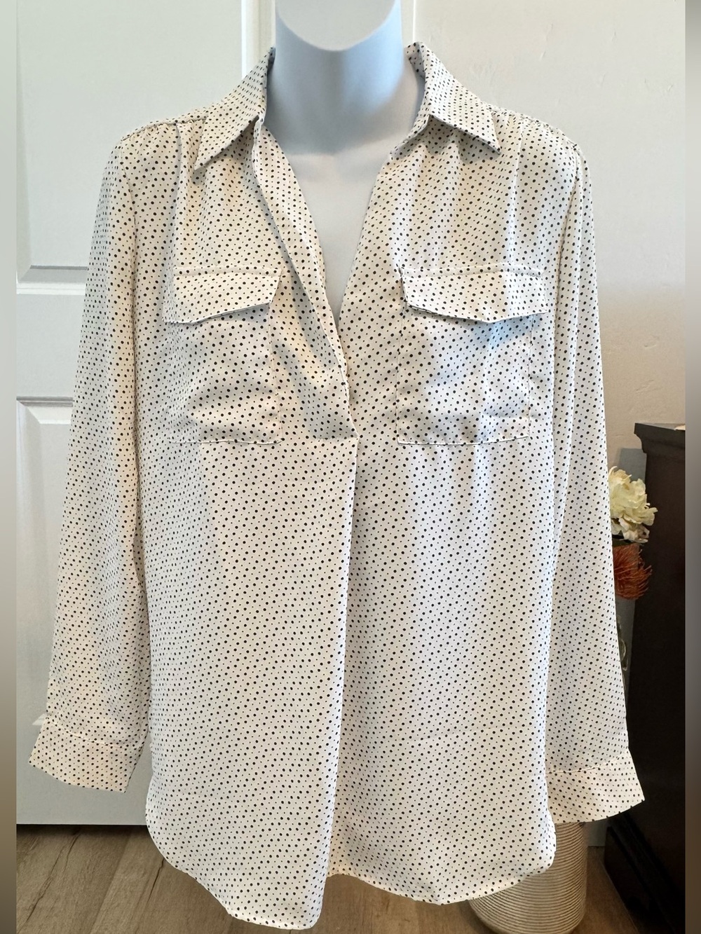 Ann Taylor Women’s Cream Polka Dot Button-Front Blouse